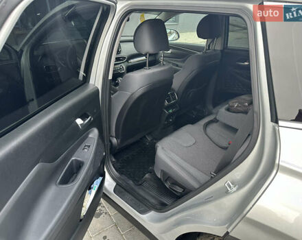 Серый Хендай Санта Фе, объемом двигателя 2.4 л и пробегом 98 тыс. км за 24000 $, фото 28 на Automoto.ua