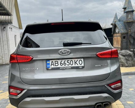 Серый Хендай Санта Фе, объемом двигателя 2.2 л и пробегом 95 тыс. км за 25999 $, фото 3 на Automoto.ua