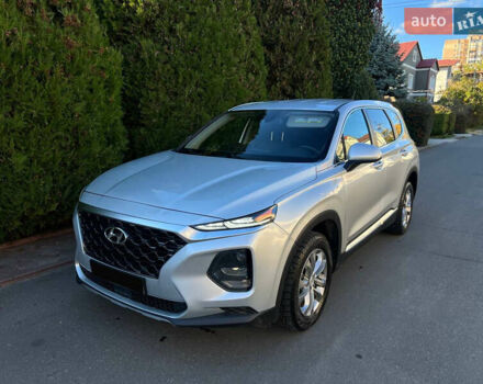 Серый Хендай Санта Фе, объемом двигателя 2.36 л и пробегом 126 тыс. км за 16900 $, фото 3 на Automoto.ua