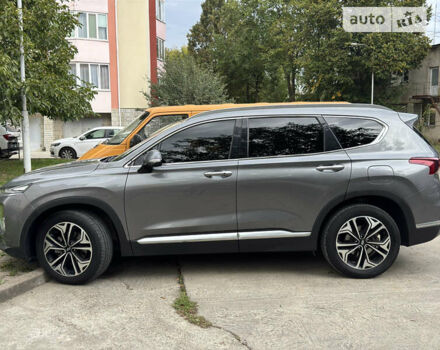 Серый Хендай Санта Фе, объемом двигателя 2 л и пробегом 138 тыс. км за 28900 $, фото 8 на Automoto.ua