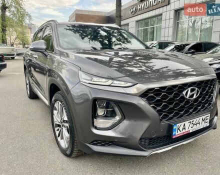 Серый Хендай Санта Фе, объемом двигателя 2 л и пробегом 141 тыс. км за 30500 $, фото 3 на Automoto.ua