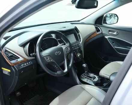 Серый Хендай Санта Фе, объемом двигателя 3.3 л и пробегом 39 тыс. км за 10000 $, фото 10 на Automoto.ua