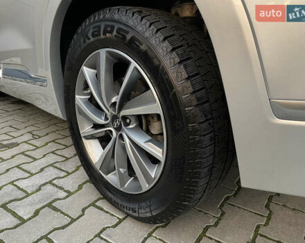 Серый Хендай Санта Фе, объемом двигателя 2.36 л и пробегом 21 тыс. км за 23900 $, фото 10 на Automoto.ua