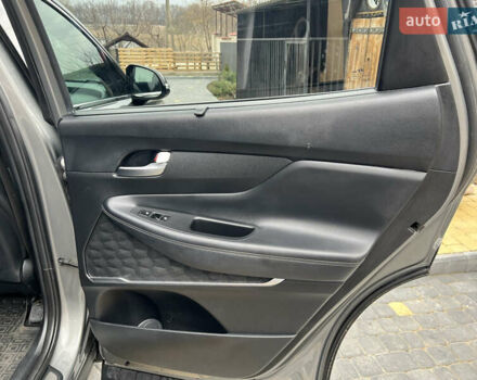 Серый Хендай Санта Фе, объемом двигателя 2.2 л и пробегом 95 тыс. км за 25999 $, фото 26 на Automoto.ua