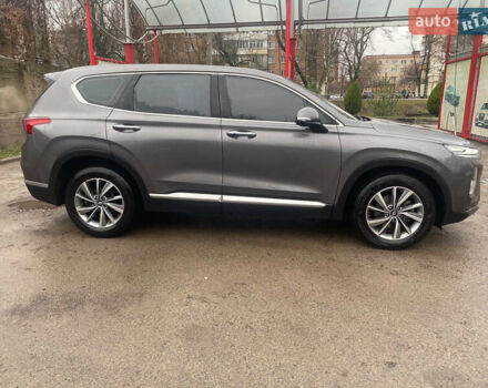 Серый Хендай Санта Фе, объемом двигателя 0 л и пробегом 132 тыс. км за 24800 $, фото 4 на Automoto.ua