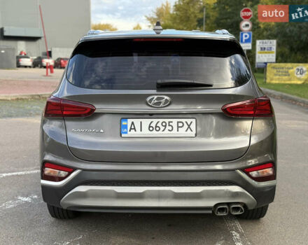 Серый Хендай Санта Фе, объемом двигателя 2 л и пробегом 200 тыс. км за 25000 $, фото 5 на Automoto.ua