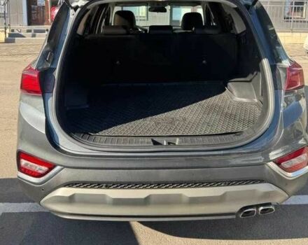 Серый Хендай Санта Фе, объемом двигателя 2.2 л и пробегом 91 тыс. км за 22000 $, фото 3 на Automoto.ua