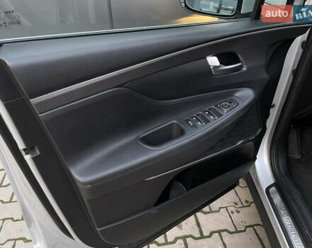 Серый Хендай Санта Фе, объемом двигателя 2.36 л и пробегом 21 тыс. км за 23900 $, фото 13 на Automoto.ua