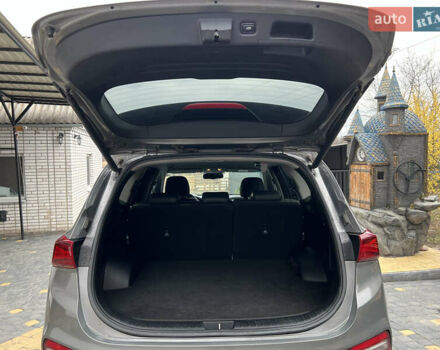 Серый Хендай Санта Фе, объемом двигателя 2.2 л и пробегом 95 тыс. км за 25999 $, фото 28 на Automoto.ua