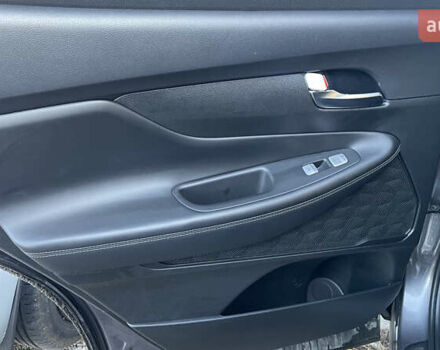 Хендай Санта Фе 2020 у Умани на Automoto.ua Сірий Хендай Санта Фе, об'ємом двигуна 2.15 л та пробігом 94 тис. км за 37700 $, фото 10 на Automoto.ua