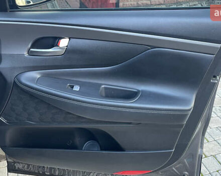 Хендай Санта Фе 2020 у Умани на Automoto.ua Сірий Хендай Санта Фе, об'ємом двигуна 2.15 л та пробігом 94 тис. км за 37700 $, фото 23 на Automoto.ua