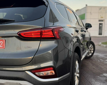 Серый Хендай Санта Фе, объемом двигателя 2.36 л и пробегом 170 тыс. км за 18600 $, фото 18 на Automoto.ua