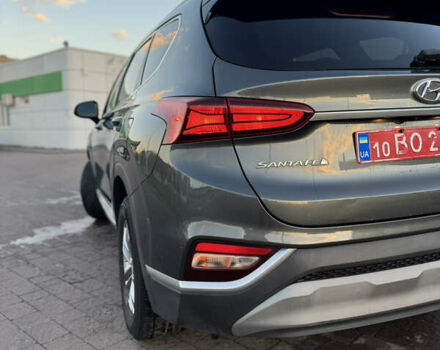 Серый Хендай Санта Фе, объемом двигателя 2.36 л и пробегом 170 тыс. км за 18600 $, фото 16 на Automoto.ua