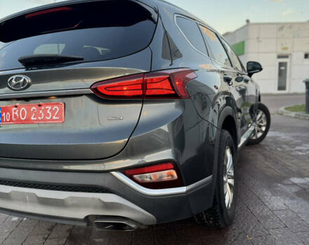 Серый Хендай Санта Фе, объемом двигателя 2.36 л и пробегом 170 тыс. км за 18600 $, фото 17 на Automoto.ua