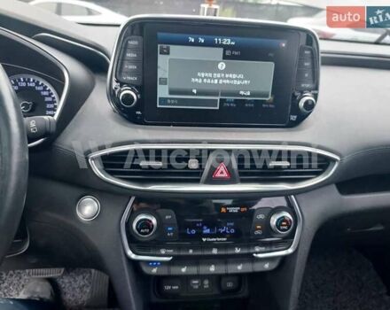 Серый Хендай Санта Фе, объемом двигателя 2 л и пробегом 90 тыс. км за 12900 $, фото 4 на Automoto.ua