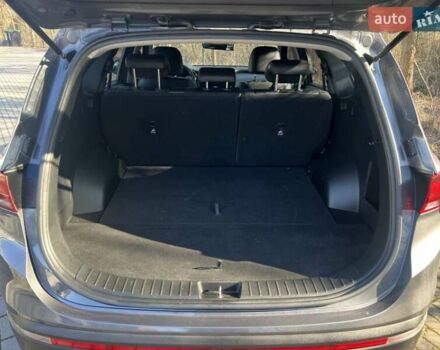 Серый Хендай Санта Фе, объемом двигателя 2.15 л и пробегом 113 тыс. км за 29700 $, фото 12 на Automoto.ua