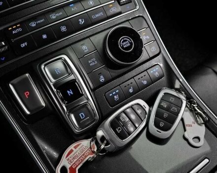 Серый Хендай Санта Фе, объемом двигателя 2.2 л и пробегом 34 тыс. км за 18300 $, фото 8 на Automoto.ua