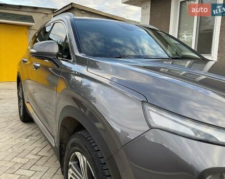 Серый Хендай Санта Фе, объемом двигателя 2.15 л и пробегом 82 тыс. км за 34300 $, фото 6 на Automoto.ua