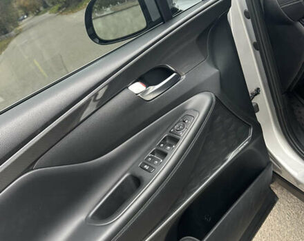 Серый Хендай Санта Фе, объемом двигателя 1.6 л и пробегом 70 тыс. км за 32300 $, фото 14 на Automoto.ua