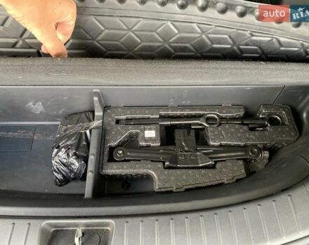 Серый Хендай Санта Фе, объемом двигателя 2.15 л и пробегом 34 тыс. км за 38500 $, фото 52 на Automoto.ua