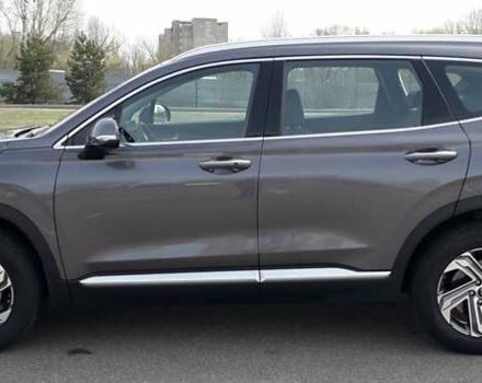 Серый Хендай Санта Фе, объемом двигателя 2.15 л и пробегом 7 тыс. км за 43500 $, фото 4 на Automoto.ua