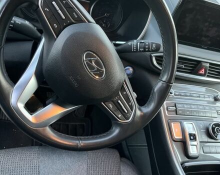 Серый Хендай Санта Фе, объемом двигателя 0 л и пробегом 84 тыс. км за 28300 $, фото 2 на Automoto.ua