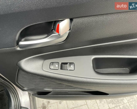 Серый Хендай Санта Фе, объемом двигателя 2.15 л и пробегом 169 тыс. км за 32550 $, фото 30 на Automoto.ua