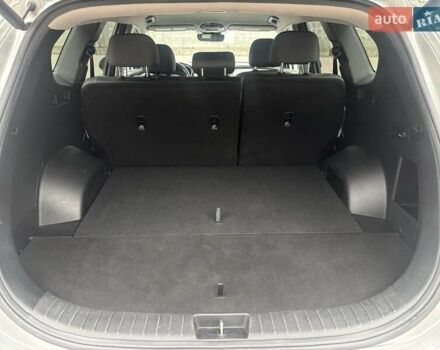 Серый Хендай Санта Фе, объемом двигателя 2.5 л и пробегом 62 тыс. км за 27900 $, фото 6 на Automoto.ua