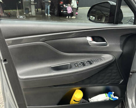 Серый Хендай Санта Фе, объемом двигателя 2.5 л и пробегом 15 тыс. км за 33999 $, фото 18 на Automoto.ua