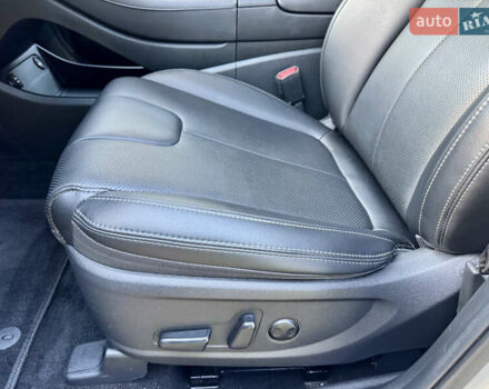 Серый Хендай Санта Фе, объемом двигателя 1.6 л и пробегом 51 тыс. км за 37900 $, фото 31 на Automoto.ua