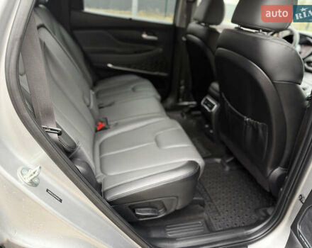 Серый Хендай Санта Фе, объемом двигателя 2.5 л и пробегом 63 тыс. км за 28900 $, фото 15 на Automoto.ua