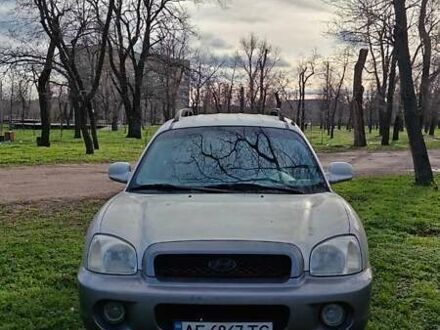 Серый Хендай Санта Фе, объемом двигателя 2.35 л и пробегом 330 тыс. км за 4500 $, фото 1 на Automoto.ua