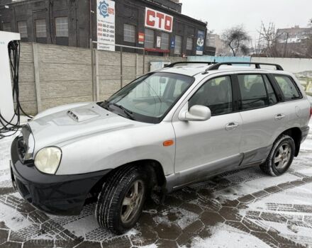 Серый Хендай Санта Фе, объемом двигателя 2 л и пробегом 288 тыс. км за 5300 $, фото 1 на Automoto.ua