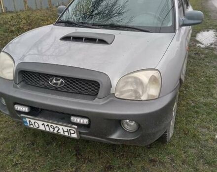 Серый Хендай Санта Фе, объемом двигателя 2 л и пробегом 334 тыс. км за 5000 $, фото 1 на Automoto.ua