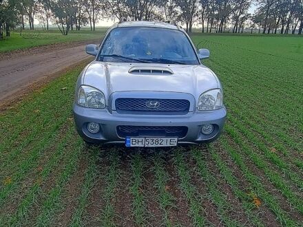 Серый Хендай Санта Фе, объемом двигателя 2 л и пробегом 262 тыс. км за 5200 $, фото 1 на Automoto.ua