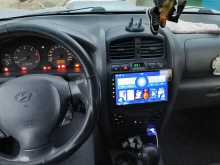 Хендай Санта Фе 2003 в Близнюках на Automoto.ua Серый Хендай Санта Фе, объемом двигателя 2 л и пробегом 39 тыс. км за 3500 $, фото 1 на Automoto.ua
