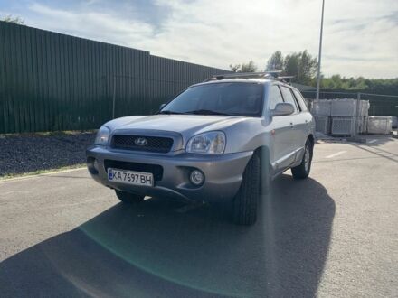 Серый Хендай Санта Фе, объемом двигателя 2.7 л и пробегом 270 тыс. км за 4800 $, фото 1 на Automoto.ua