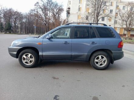 Хендай Санта Фе 2003 в Краматорске на Automoto.ua Серый Хендай Санта Фе, объемом двигателя 2 л и пробегом 230 тыс. км за 3624 $, фото 1 на Automoto.ua