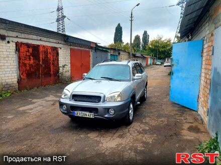 Сірий Хендай Санта Фе, об'ємом двигуна 2 л та пробігом 300 тис. км за 2450 $, фото 1 на Automoto.ua