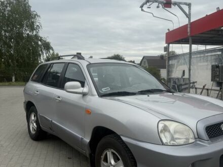 Хендай Санта Фе 2004 в Ровно на Automoto.ua Серый Хендай Санта Фе, объемом двигателя 2 л и пробегом 300 тыс. км за 3300 $, фото 1 на Automoto.ua