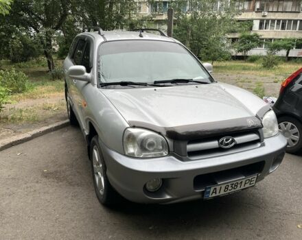 Серый Хендай Санта Фе, объемом двигателя 2 л и пробегом 310 тыс. км за 5500 $, фото 1 на Automoto.ua