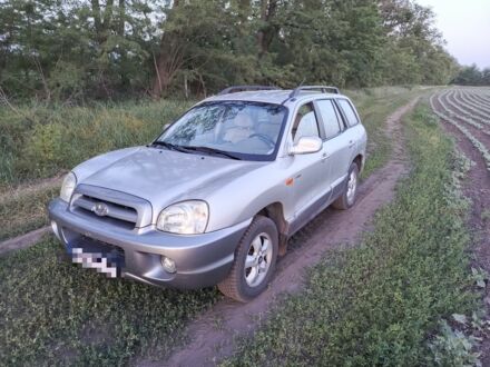 Хендай Санта Фе 2005 у Дніпро (Дніпропетровську) на Automoto.ua Сірий Хендай Санта Фе, об'ємом двигуна 0 л та пробігом 236 тис. км за 4000 $, фото 1 на Automoto.ua
