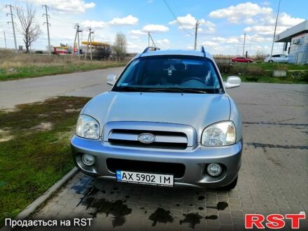 Хендай Санта Фе 2005 в Харькове на Automoto.ua Серый Хендай Санта Фе, объемом двигателя 2 л и пробегом 188 тыс. км за 6200 $, фото 1 на Automoto.ua