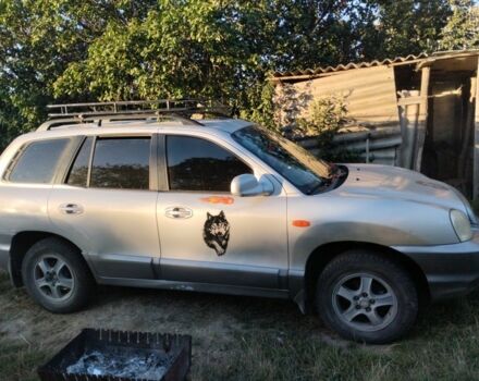 Серый Хендай Санта Фе, объемом двигателя 2.4 л и пробегом 300 тыс. км за 1402 $, фото 1 на Automoto.ua