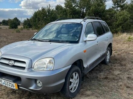 Хендай Санта Фе 2005 в Яворове на Automoto.ua Серый Хендай Санта Фе, объемом двигателя 2.4 л и пробегом 170 тыс. км за 3000 $, фото 1 на Automoto.ua