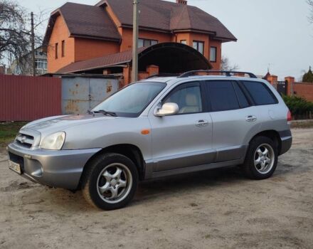 Серый Хендай Санта Фе, объемом двигателя 2.4 л и пробегом 260 тыс. км за 3300 $, фото 1 на Automoto.ua