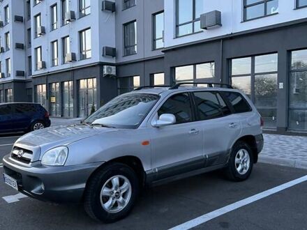 Хендай Санта Фе 2006 в Чернигове на Automoto.ua Серый Хендай Санта Фе, объемом двигателя 2.35 л и пробегом 202 тыс. км за 6200 $, фото 1 на Automoto.ua