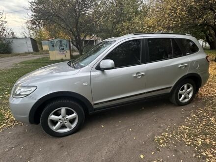 Хендай Санта Фе 2006 в Кривом Роге на Automoto.ua Серый Хендай Санта Фе, объемом двигателя 2.2 л и пробегом 340 тыс. км за 8300 $, фото 1 на Automoto.ua