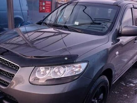 Серый Хендай Санта Фе, объемом двигателя 2.19 л и пробегом 240 тыс. км за 8400 $, фото 1 на Automoto.ua