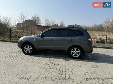 Хендай Санта Фе 2006 в Львове на Automoto.ua Серый Хендай Санта Фе, объемом двигателя 2.19 л и пробегом 334 тыс. км за 10000 $, фото 1 на Automoto.ua